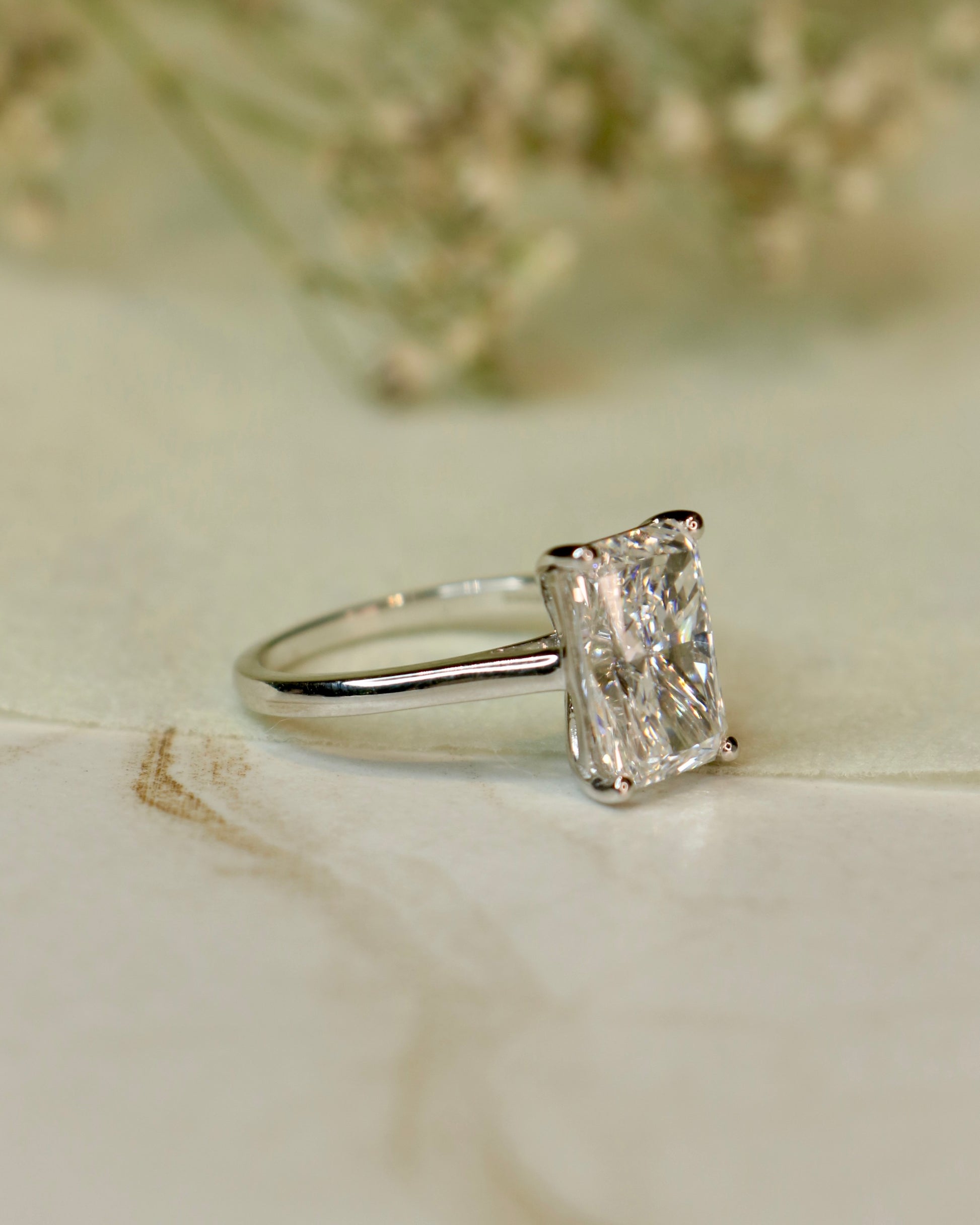 Feylissara Radiant 3ct Lab Diamond Ring – Chic & Graceful - Fiona Diamonds - Fiona Diamonds