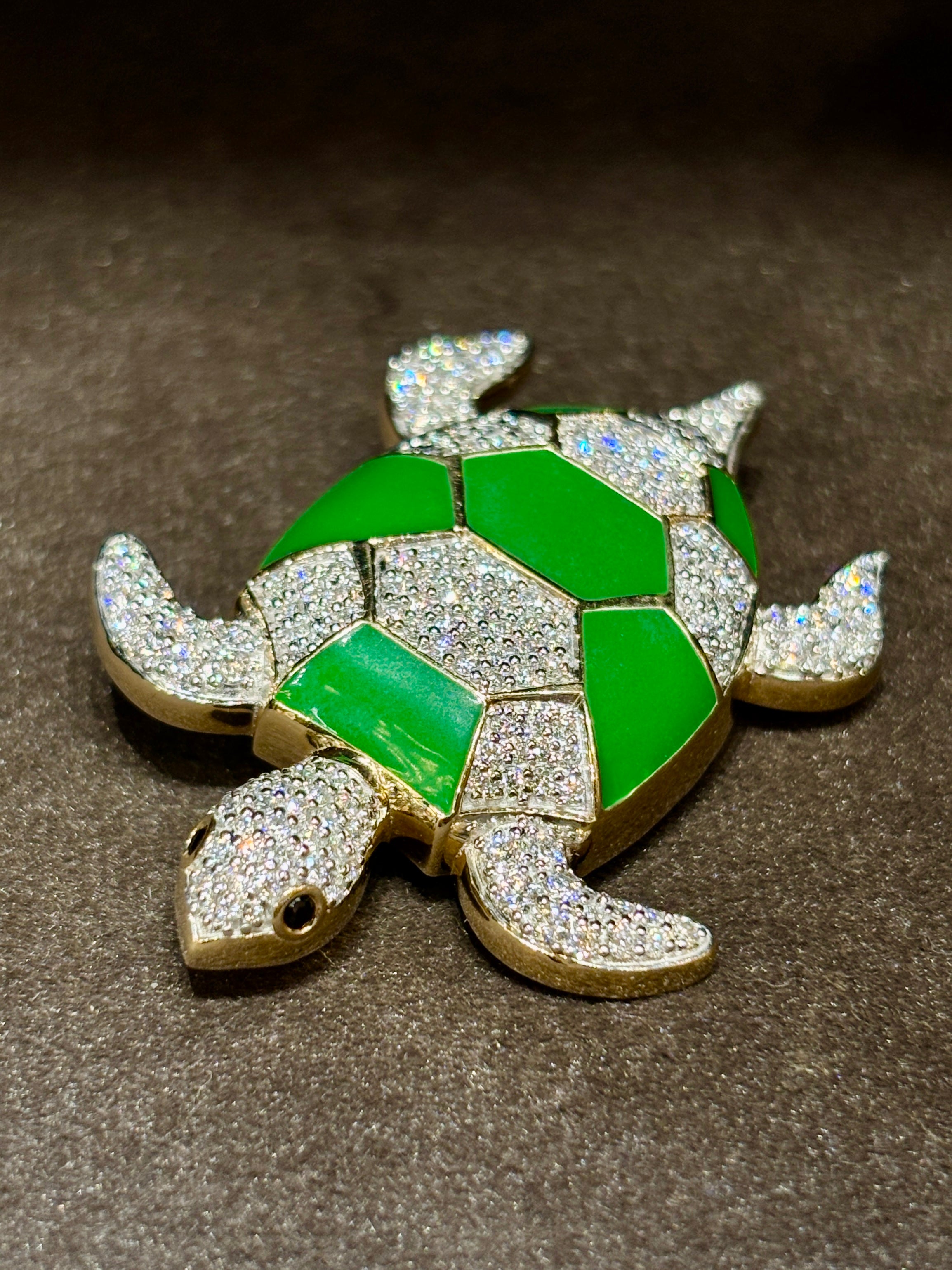 Turtle Lab Diamond Brooch – Daylight Gleam - Fiona Diamonds - Fiona Diamonds