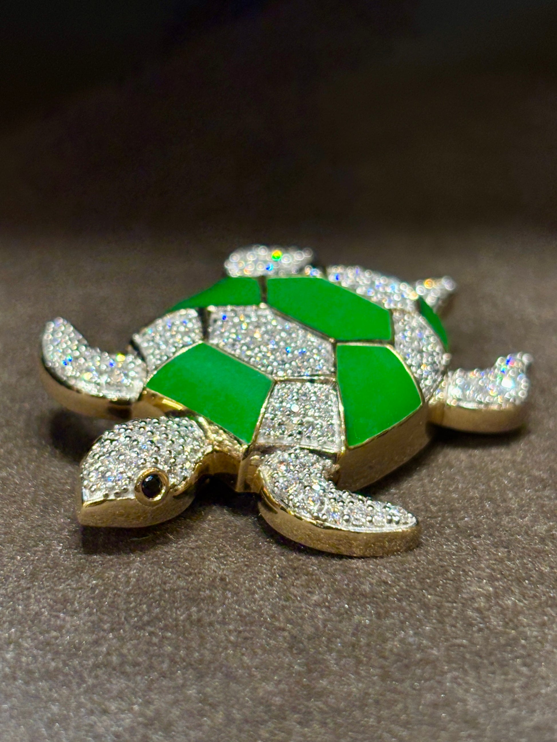 Turtle Lab Diamond Brooch – Daylight Gleam - Fiona Diamonds - Fiona Diamonds