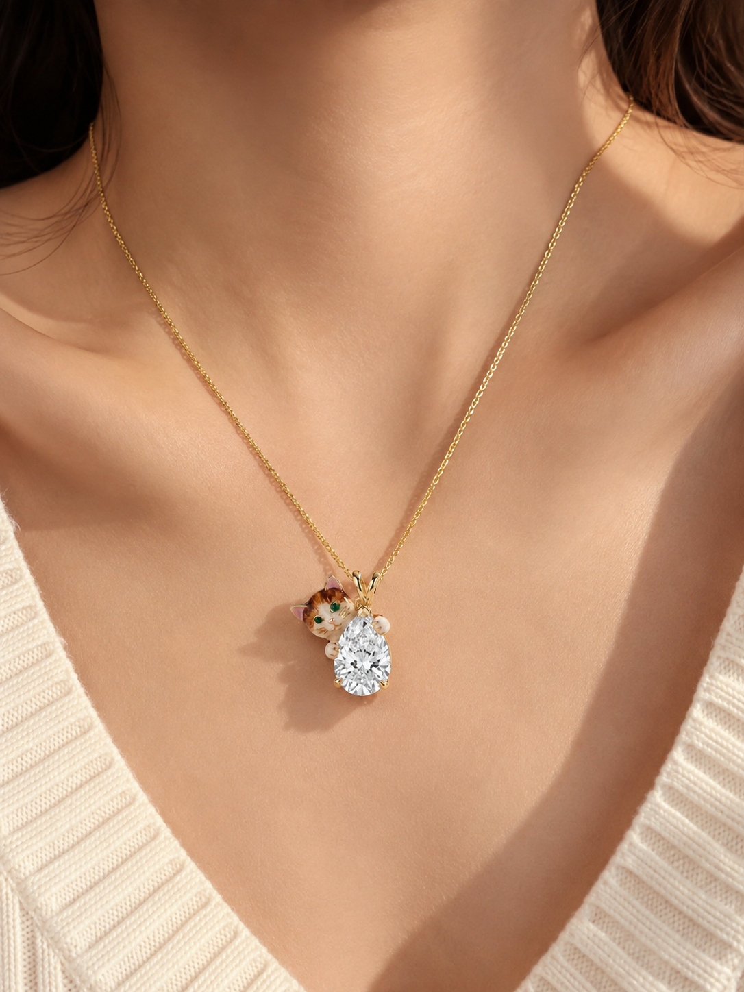Marmalade Peeping Cat Lab Grown Diamond Pendant in Gold