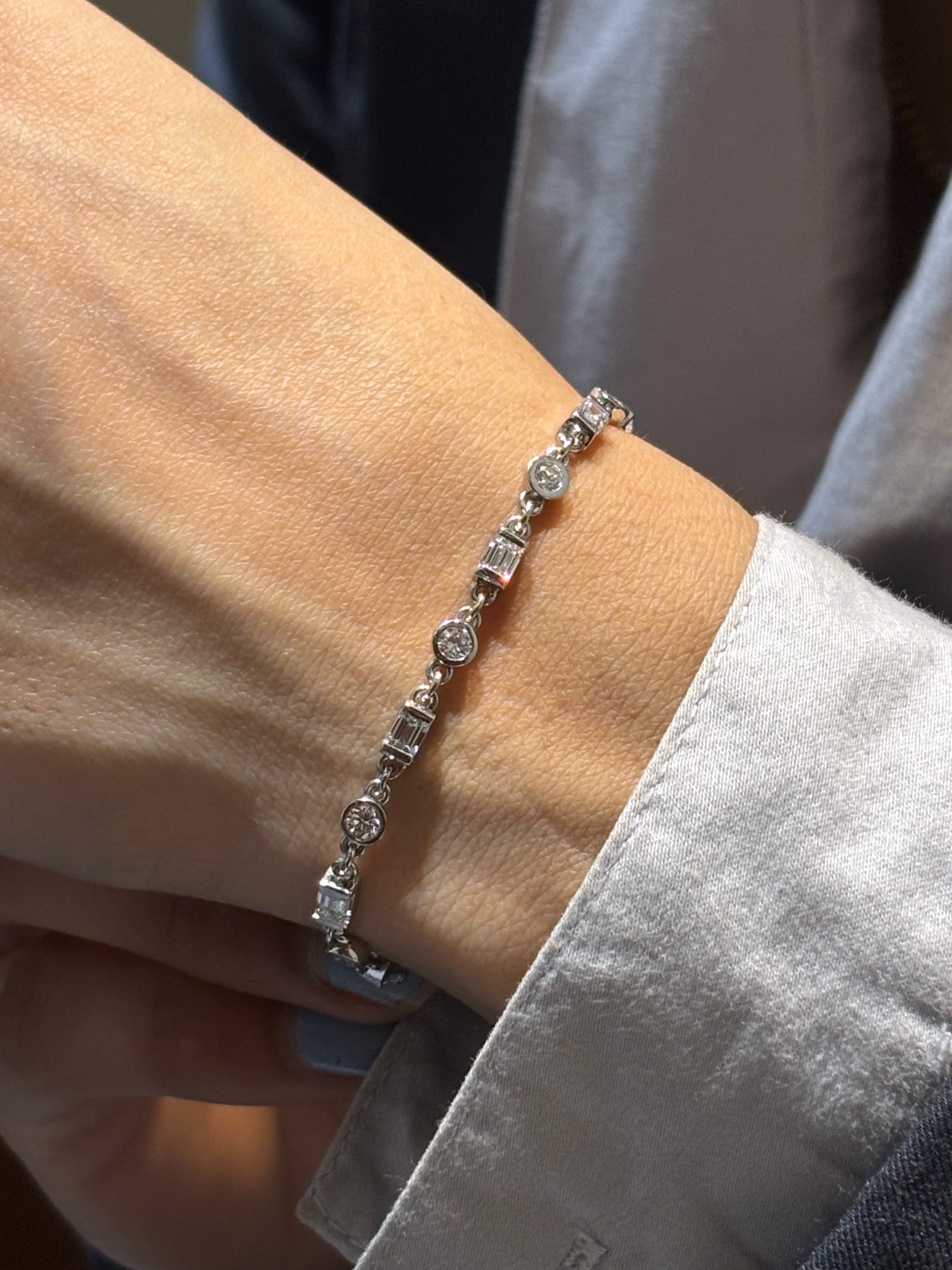 Fayrisse Lab Diamond Bracelet - Radiant Sophistication - Fiona Diamonds - Fiona Diamonds