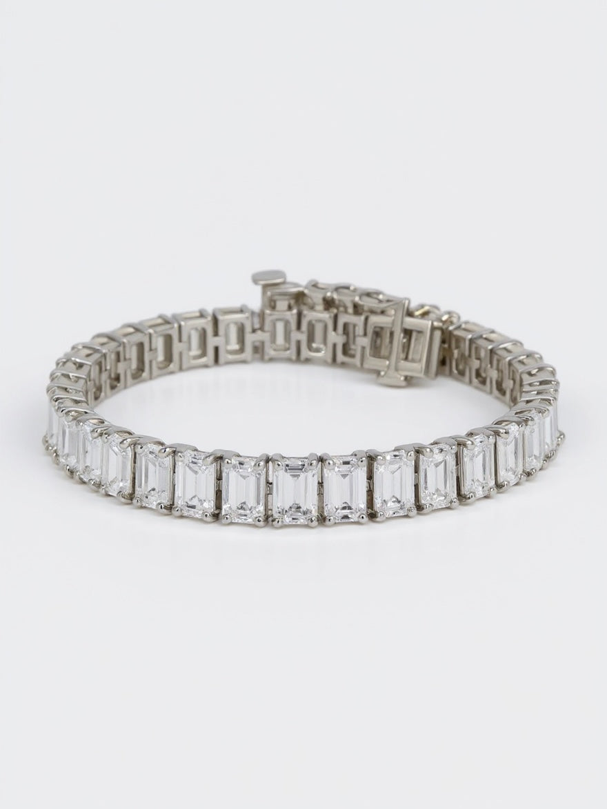 Juno 51 Pointer Lab Diamond Bracelet - Elegant Simplicity - Fiona Diamonds - Fiona Diamonds