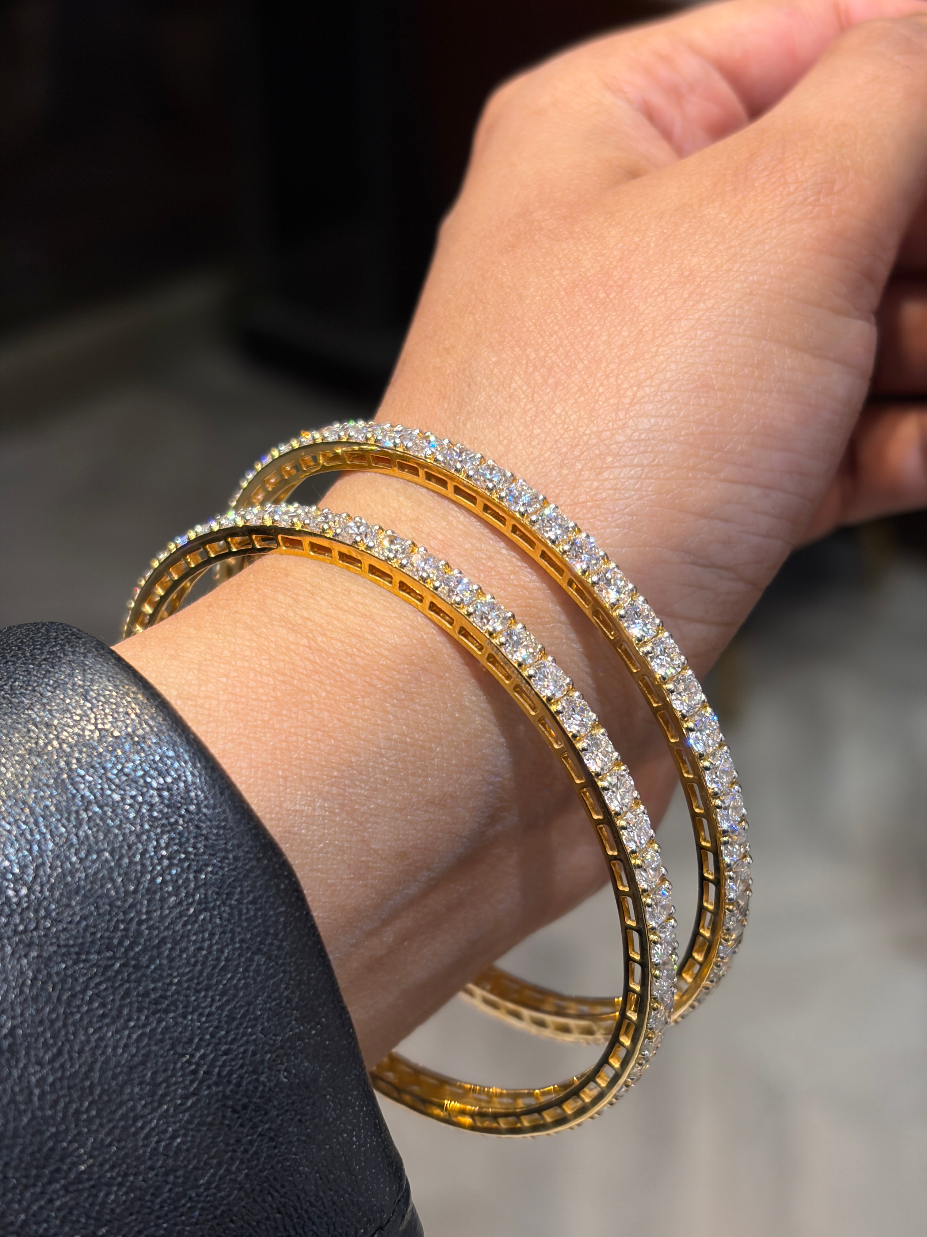Eternity Lab Diamond Bangle - Graceful Sparkle - Fiona Diamonds - Fiona Diamonds