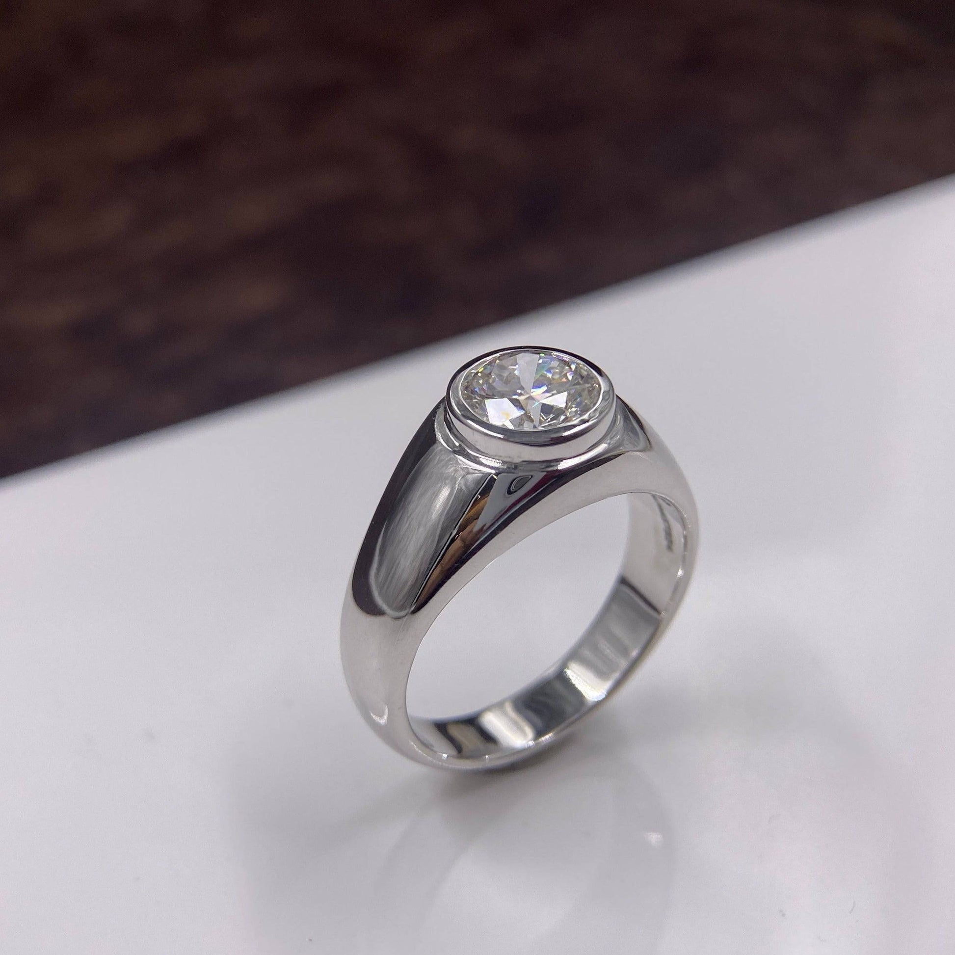 Fluxoria Lab Diamond Ring - Fiona Diamonds - Fiona Diamonds