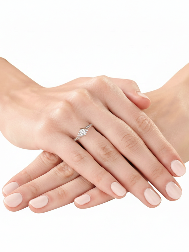 Selune Line Lab Diamond Ring