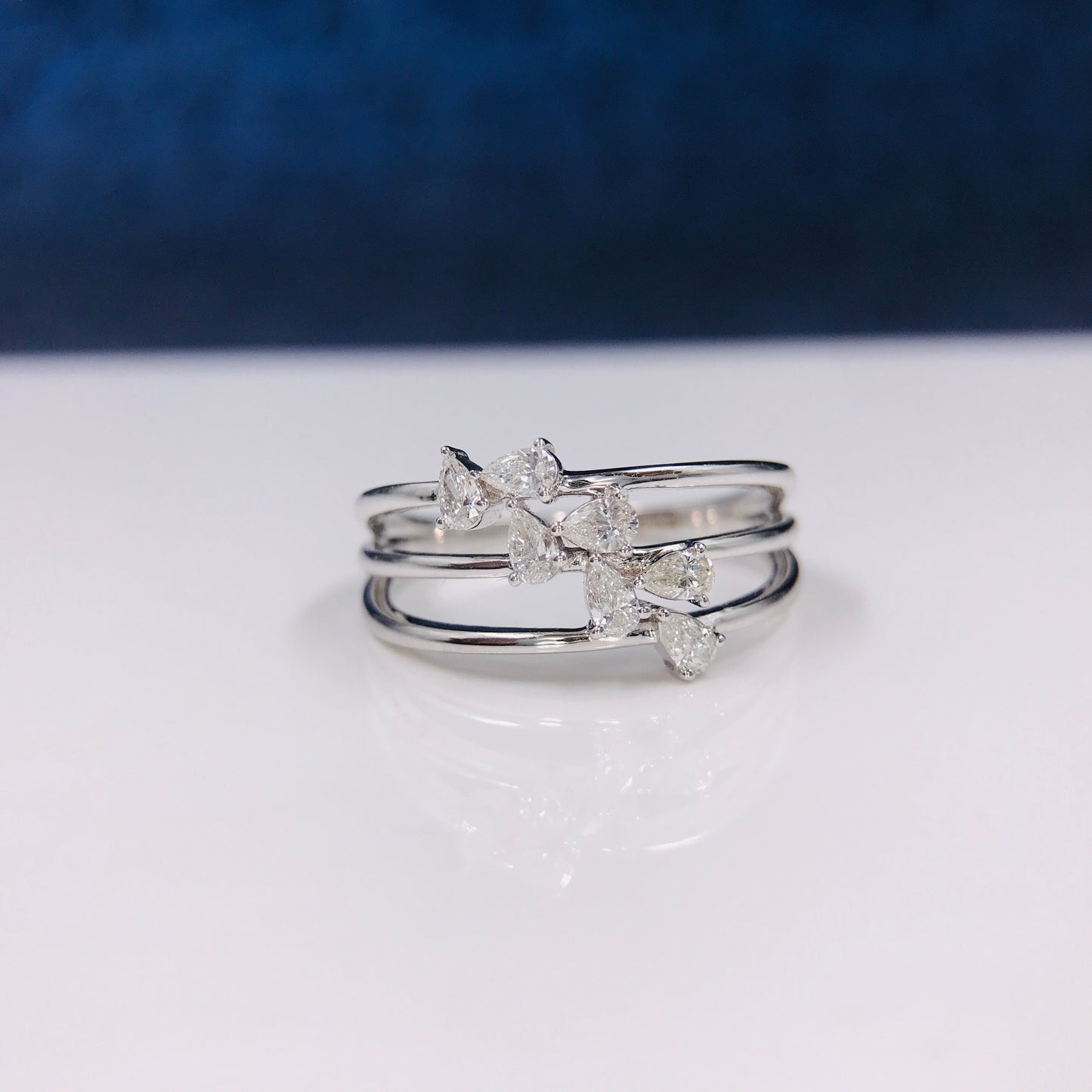 Load image into Gallery viewer, Dazzle Lab Diamond Ring
