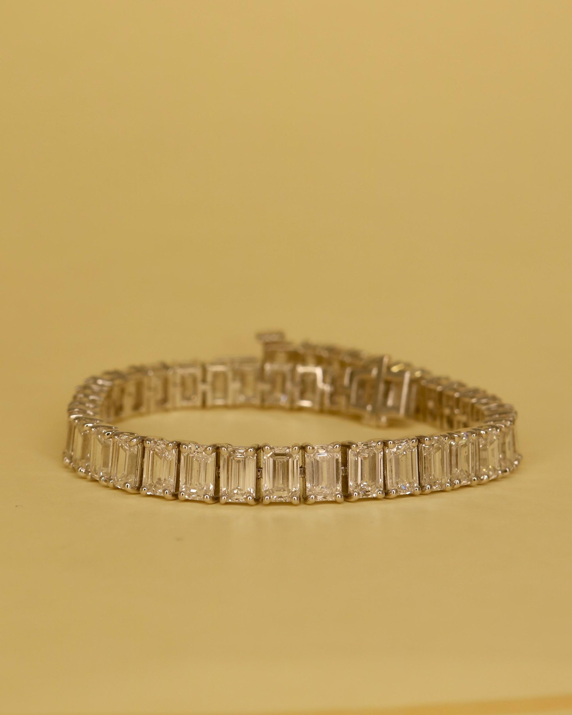 Juno Lab Diamond Bracelet - Elegant Simplicity - Fiona Diamonds - Fiona Diamonds