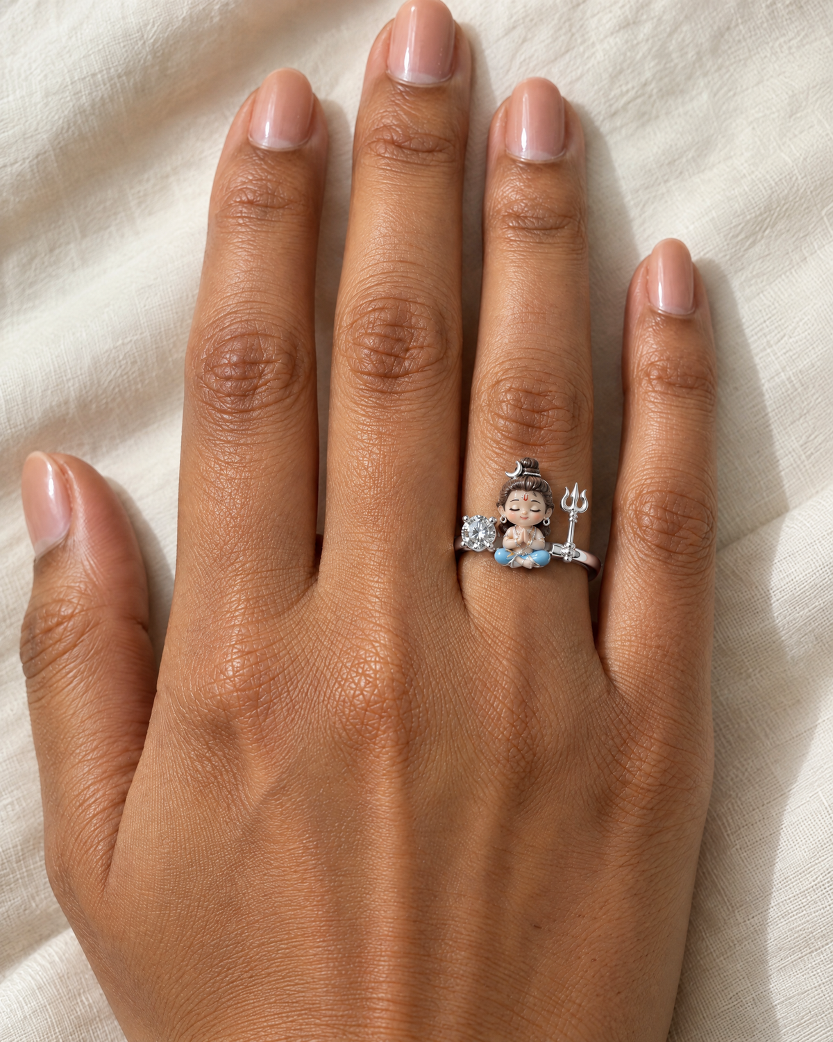 Bal Shiva Sadashiv ring in polished 925 silver, worn on the hand