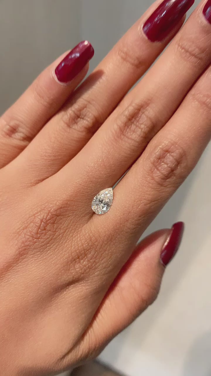 Load video: Marquise 1ct F-VS1 Loose Lab Grown Diamond Solitaire