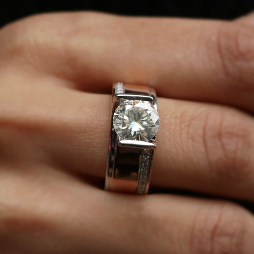 Queen Anne's Lace Moissanite Ring - Fiona Diamonds - Fiona Diamonds