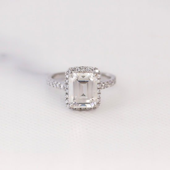 Load image into Gallery viewer, Ready To Ship Manon Moissanite Ring Online at Fiona Diamonds
