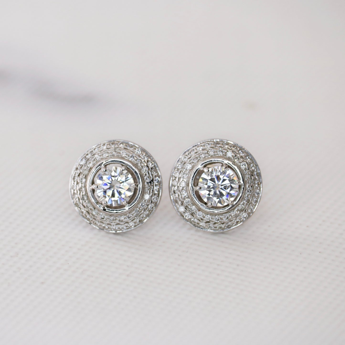 Load image into Gallery viewer, earrings for women ready to ship Fiona Diamonds
