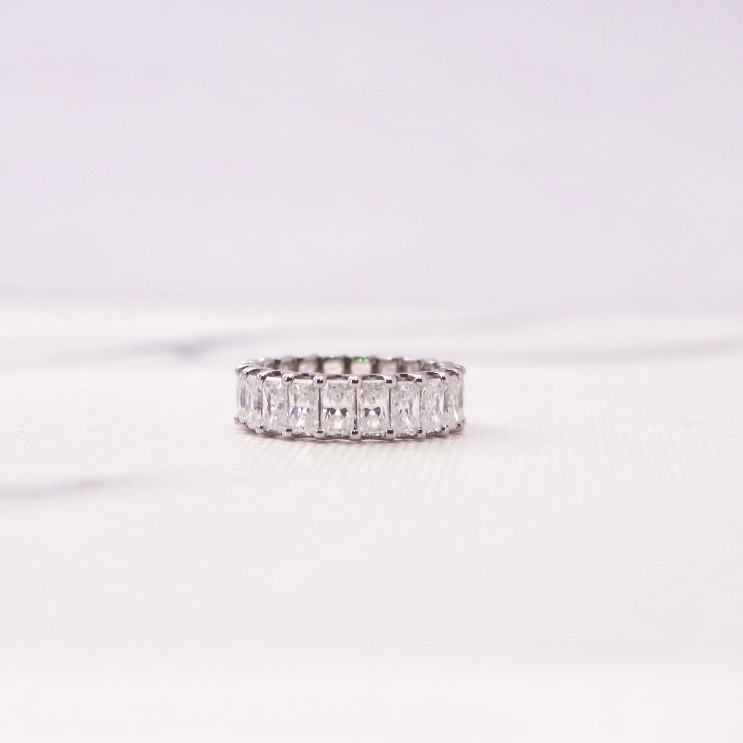 Load image into Gallery viewer, Vadella Moissanite Simple Ring Design
