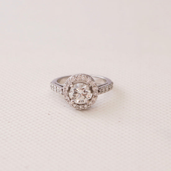 Load image into Gallery viewer, Miahut lab grown diamond ring ready to ship Fiona Diamonds
