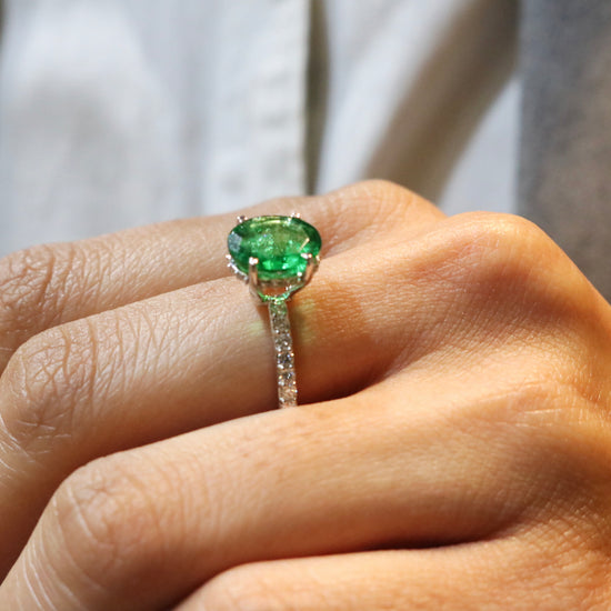 Hinaa lab grown diamond ring ready to ship Fiona Diamonds
