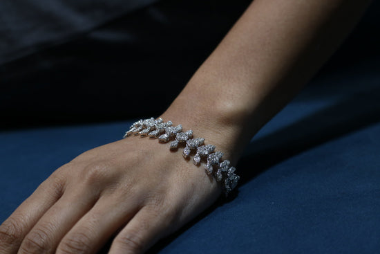Leaf bracelet for women Fiona Diamonds