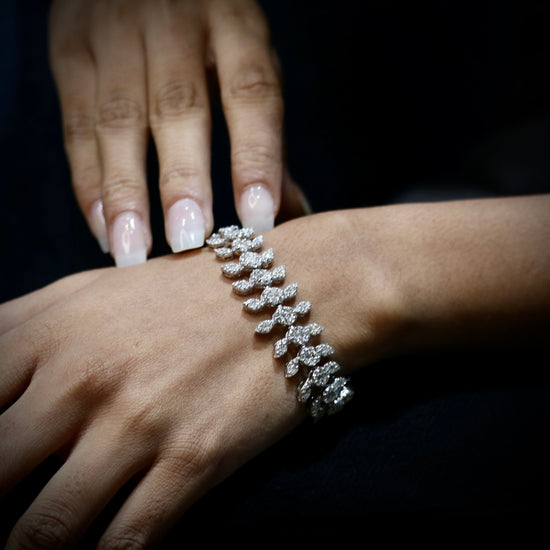 Load image into Gallery viewer, Leaf diamond bracelet design Fiona Diamonds
