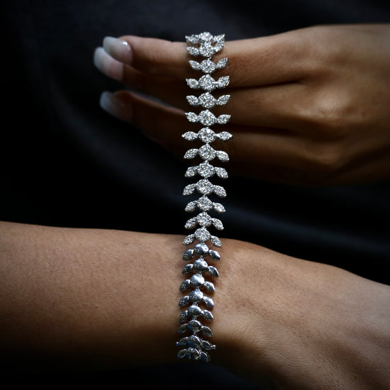 Load image into Gallery viewer, Leaf diamond bracelet design Fiona Diamonds
