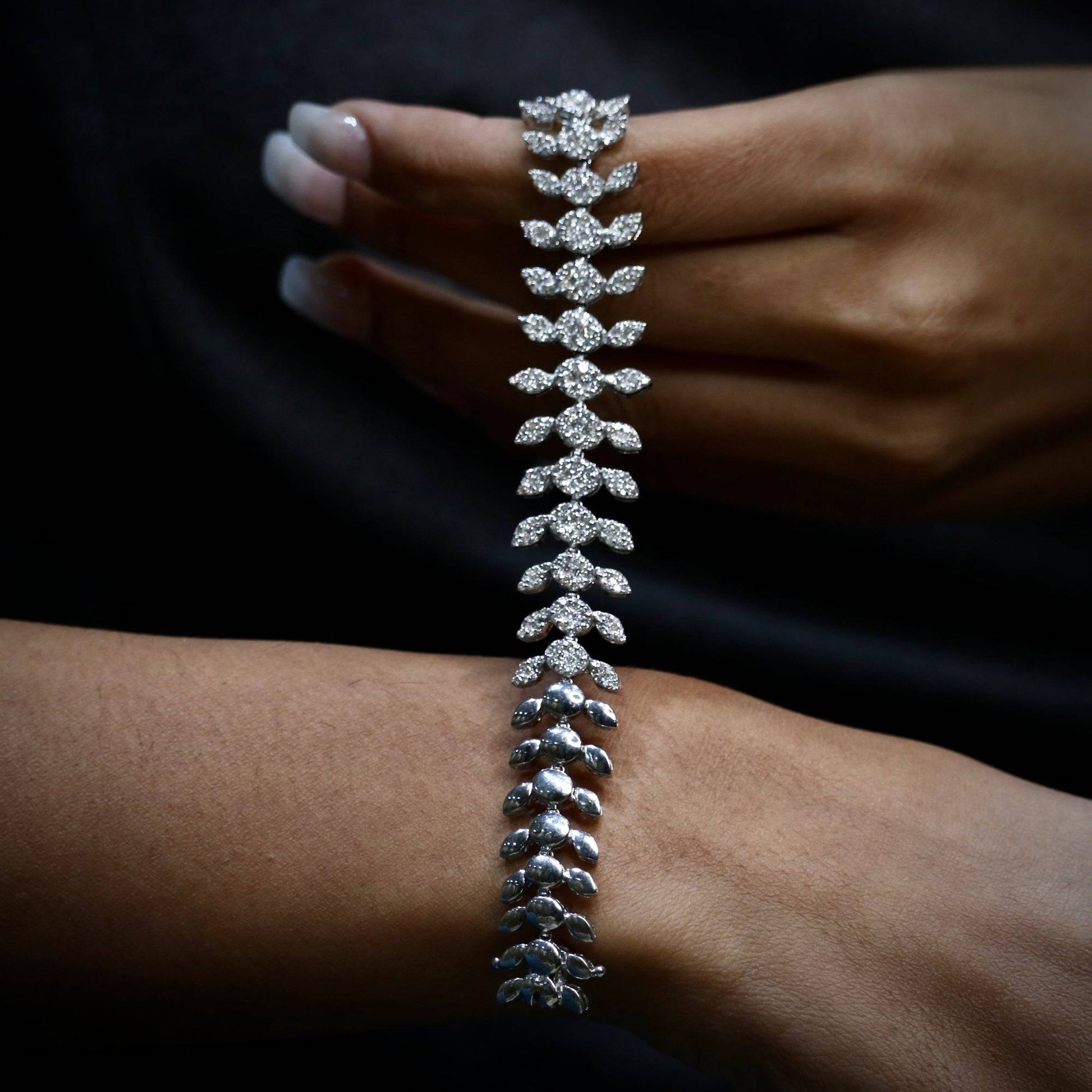 Leaf bracelet for women Fiona Diamonds